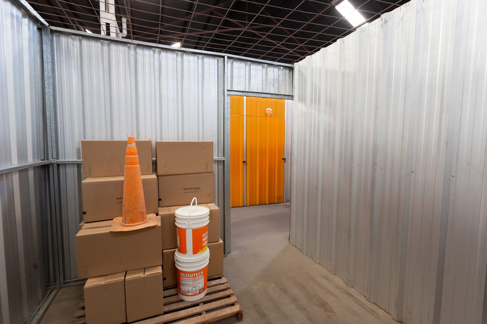 Cajas y embalaje en el lugar